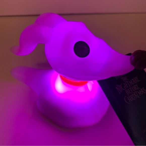 NWT. Zero light up figurine. Plastic Zero dog figurine from Disney’s NBC - Picture 13 of 15